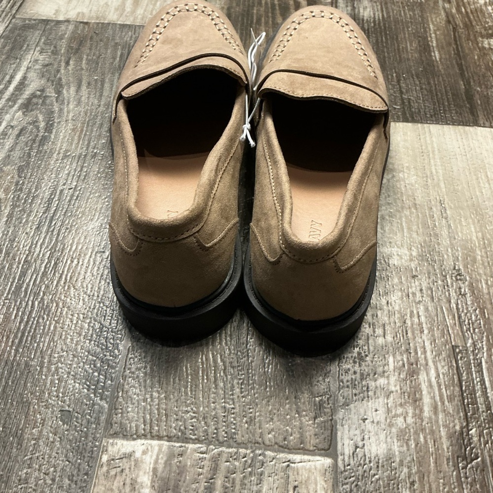 Old Navy Women’s Beige Faux Suede Penny Loafers for Women Size 8.5 - Picture 9 of 12